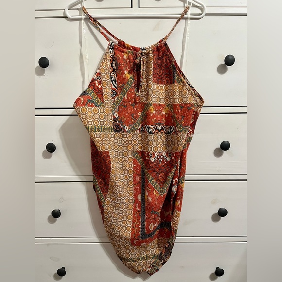 Clover Handkerchief Hem Patchwork Tank Top - Picture 3 of 3